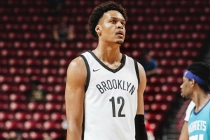 昨天才签约!美记:篮网裁掉了大卫-莫卡 他在香港出生并长大 昨天才签约!美记:篮网裁掉了大卫-莫卡 他在香港出生并长大