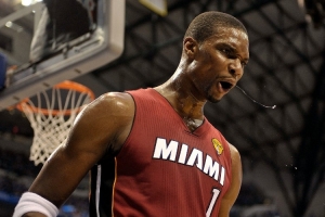 波什和妻子被原助理告上法庭 被指控纵容亲属性骚扰&包庇施暴者