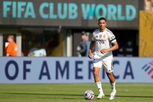 阿诺德开场5分钟因伤被换下,成皇马历史欧冠被换下时间最早球员 阿诺德开场5分钟因伤被换下,成皇马历史欧冠被换下时间最早球员