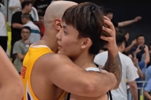 用实力赢得对手的赞赏!墨尔本老虎队赛后向徐杰表达由衷的赞美 用实力赢得对手的赞赏!墨尔本老虎队赛后向徐杰表达由衷的赞美