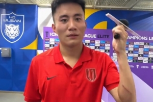 甘超:洲际比赛肯定是比咱们的联赛节奏快,裁判也没有多少停顿 甘超:洲际比赛肯定是比咱们的联赛节奏快,裁判也没有多少停顿