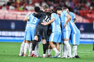 博主:河南队今日乘高铁前往武汉备战联赛,球队距离保级越来越近 博主:河南队今日乘高铁前往武汉备战联赛,球队距离保级越来越近