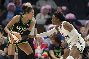 也要抢三?联盟榜首山猫次节仅9分 女武神半场三分11中7领先13分 也要抢三?联盟榜首山猫次节仅9分 女武神半场三分11中7领先13分