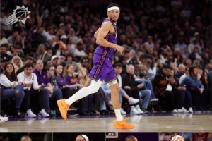 太阳官方发来贺电!布克球鞋成为本赛季WNBA最受欢迎球鞋! 太阳官方发来贺电!布克球鞋成为本赛季WNBA最受欢迎球鞋!