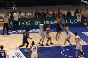 势不可挡!香港金牛厄特尔全场砍下36分2板6助4断 命中6记三分! 势不可挡!香港金牛厄特尔全场砍下36分2板6助4断 命中6记三分!