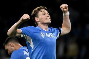 感谢曼联!孔蒂:想知道为啥小麦在英超不发挥,说能签他我都不信 感谢曼联!孔蒂:想知道为啥小麦在英超不发挥,说能签他我都不信