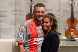 太阳报独家:瓦尔迪全家都在学意语,瓦尔迪已掌握常用的骂人词汇 太阳报独家:瓦尔迪全家都在学意语,瓦尔迪已掌握常用的骂人词汇