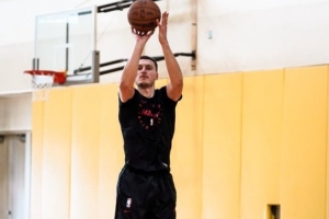 热火官方晒约维奇训练照:我们的伙计从欧锦赛归来 热火官方晒约维奇训练照:我们的伙计从欧锦赛归来