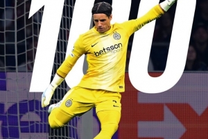 索默达成国米生涯百场里程碑,其中49场能够完成零封 索默达成国米生涯百场里程碑,其中49场能够完成零封