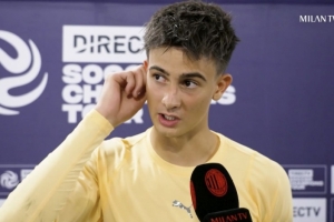 米体:在迈尼昂受伤后,米兰球迷呼吁让三门托里亚尼担任首发 米体:在迈尼昂受伤后,米兰球迷呼吁让三门托里亚尼担任首发