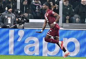 罗马诺:波尔图即将签下前都灵边锋卡拉莫,球员正接受体检 罗马诺:波尔图即将签下前都灵边锋卡拉莫,球员正接受体检