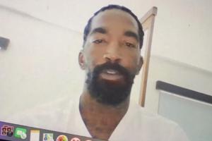 还迟到了!网友晒与JR共上网课图:兄弟们他怎么会在我班上? 还迟到了!网友晒与JR共上网课图:兄弟们他怎么会在我班上?