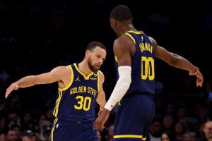 勇记：库里信任球队 但他或需出来提一句“休赛期我们没啥收获”