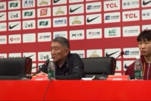 宫鲁鸣谈中国女篮选人标准:攻守兼备 要能跟上比赛的节奏 宫鲁鸣谈中国女篮选人标准:攻守兼备 要能跟上比赛的节奏