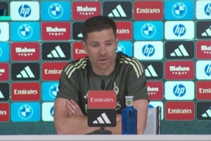 阿隆索:有些比赛姆巴佩不会首发 我们的计划是让巴尔韦德踢中场 阿隆索:有些比赛姆巴佩不会首发 我们的计划是让巴尔韦德踢中场