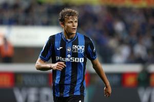 迪马:亚特兰大后卫斯卡尔维尼内收肌轻微撕裂,需要伤缺至少15天 迪马:亚特兰大后卫斯卡尔维尼内收肌轻微撕裂,需要伤缺至少15天