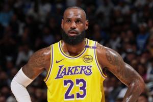 杨毅:GOAT不仅实力强影响也久远 老詹退役后难说是否有人能接棒 杨毅:GOAT不仅实力强影响也久远 老詹退役后难说是否有人能接棒