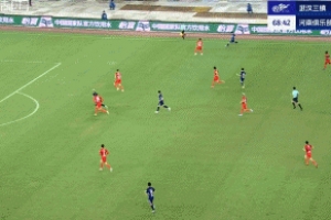 挽回颜面!达兰后点补射得手,三镇1-5扳回一个 挽回颜面!达兰后点补射得手,三镇1-5扳回一个