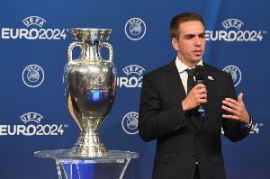 官方:拉姆将被授予联邦功绩勋章,表彰其为组织欧洲杯的杰出贡献 官方:拉姆将被授予联邦功绩勋章,表彰其为组织欧洲杯的杰出贡献