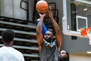 新赛季看你的!凯尔特人官方晒杰伦-布朗训练照 新赛季看你的!凯尔特人官方晒杰伦-布朗训练照