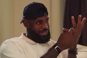 詹姆斯:我净资产才没有12亿 我卡上就几千块&身上行头都是送的 詹姆斯:我净资产才没有12亿 我卡上就几千块&身上行头都是送的