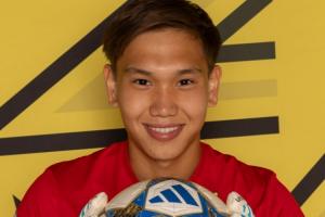 英雄出少年!18岁哈萨克门将欧冠首秀扑点 这才是他第2场成年比赛 英雄出少年!18岁哈萨克门将欧冠首秀扑点 这才是他第2场成年比赛