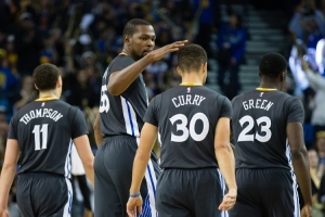 徐静雨：16年正常打冠军是勇士的 后面即使没KD 勇士仍有统治力