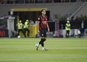 米体:阿莱格里本轮联赛预计沿用上轮首发,但下周意大利杯会轮换 米体:阿莱格里本轮联赛预计沿用上轮首发,但下周意大利杯会轮换