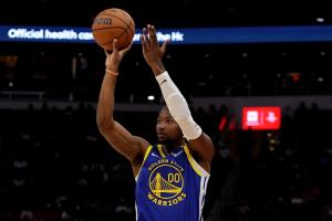 库明加经纪人:如果改成球员选项 那份3年7520万的合同可以敲定了 库明加经纪人:如果改成球员选项 那份3年7520万的合同可以敲定了