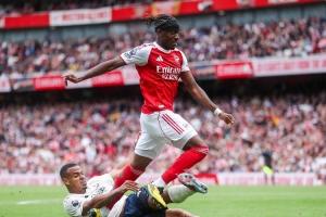 评论员:马杜埃凯已经直接威胁了萨卡在阿森纳和英格兰的位置 评论员:马杜埃凯已经直接威胁了萨卡在阿森纳和英格兰的位置