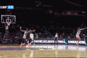 一剑封喉!亚历克斯-博尔赫斯直杀禁区 迎着麦基高打板完成绝杀 一剑封喉!亚历克斯-博尔赫斯直杀禁区 迎着麦基高打板完成绝杀