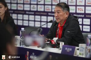 宫鲁鸣:选人要攻守兼备 媒体人:张子宇&李缘不该出现在大名单? 宫鲁鸣:选人要攻守兼备 媒体人:张子宇&李缘不该出现在大名单?