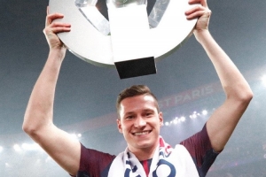 巴黎官方祝德拉克斯勒32岁生日快乐,效力期间出战198场斩获14冠 巴黎官方祝德拉克斯勒32岁生日快乐,效力期间出战198场斩获14冠