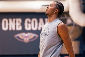 期待新赛季!鹈鹕官方晒球队训练照:墨菲&阿尔瓦拉多在列 期待新赛季!鹈鹕官方晒球队训练照:墨菲&阿尔瓦拉多在列