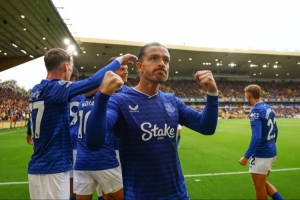 格拉利什:本赛季利物浦有几次2-0领先被扳平,我们当时很有信心 格拉利什:本赛季利物浦有几次2-0领先被扳平,我们当时很有信心