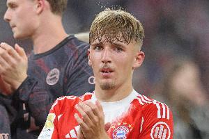 17岁210天,卡尔成为拜仁队史德甲首发出场第二年轻球员 17岁210天,卡尔成为拜仁队史德甲首发出场第二年轻球员