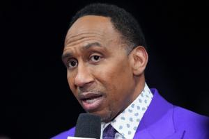 怪不得年入4000万!A-史密斯:很多人不懂装懂 而我非常尊重球员 怪不得年入4000万!A-史密斯:很多人不懂装懂 而我非常尊重球员