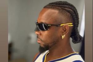 无球可踢!32岁费南多晒最新造型,上次参加比赛还是去年12月 无球可踢!32岁费南多晒最新造型,上次参加比赛还是去年12月