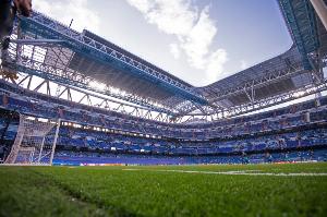 挺团结🤔世体:西人球迷在伯纳乌高喊“XX巴萨”,皇马球迷加入 挺团结🤔世体:西人球迷在伯纳乌高喊“XX巴萨”,皇马球迷加入