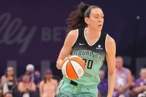 MCL扭伤燃尽了~斯图尔特包揽自由人末节所有的14分 全场空砍30分 MCL扭伤燃尽了~斯图尔特包揽自由人末节所有的14分 全场空砍30分