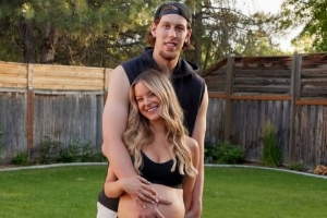 “带球跑”!奥利尼克妻子:怀孕后老公换个四队 “带球跑”!奥利尼克妻子:怀孕后老公换个四队