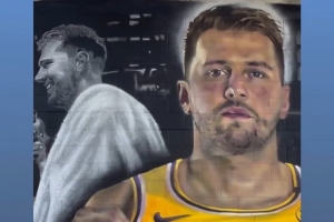 洛杉矶新的领军人物!东契奇转发洛杉矶当地关于他的最新壁画 洛杉矶新的领军人物!东契奇转发洛杉矶当地关于他的最新壁画