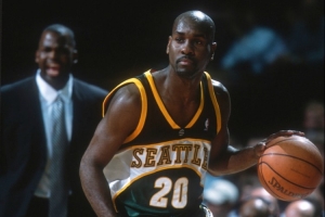 手套佩顿谈心目中最佳先发:自己+科比+乔丹+坎普+张伯伦 手套佩顿谈心目中最佳先发:自己+科比+乔丹+坎普+张伯伦