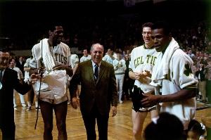 绿军奠基人!绿军在已故名帅红衣主教奥尔巴赫生日之际表达怀念 绿军奠基人!绿军在已故名帅红衣主教奥尔巴赫生日之际表达怀念