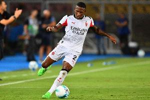 埃斯图皮尼安:我在米兰和出色的球员一起踢球 阿莱格里爱开玩笑 埃斯图皮尼安:我在米兰和出色的球员一起踢球 阿莱格里爱开玩笑