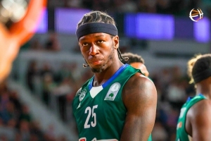 朗尼-沃克视纳恩为赴欧打球榜样！纳恩：我只是相信我自己