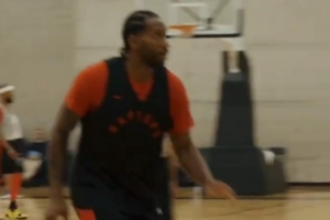 杨毅:19年猛龙夺冠如果说小卡单核太轻视他的队友 前者是个箭头 杨毅:19年猛龙夺冠如果说小卡单核太轻视他的队友 前者是个箭头