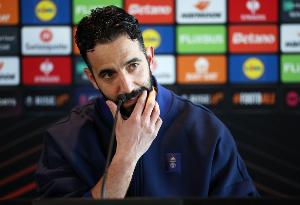 阿莫林:必须立即放下这场胜利,回归到必须赢下下一场的紧迫感 阿莫林:必须立即放下这场胜利,回归到必须赢下下一场的紧迫感