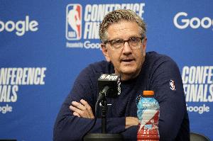 前球员:芬奇不是那种总冠军主帅 他总是在关键时刻犯错误 前球员:芬奇不是那种总冠军主帅 他总是在关键时刻犯错误