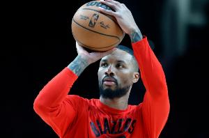 利拉德:新秀赛季就主动站出来投关键球 大学时经常模拟绝杀球 利拉德:新秀赛季就主动站出来投关键球 大学时经常模拟绝杀球